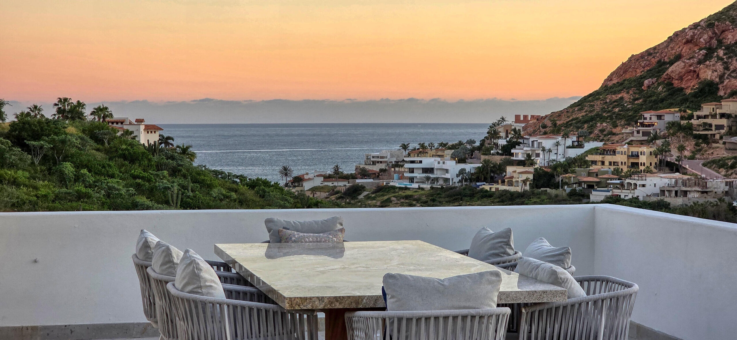 Cabo Luxury Chileno Bay Chileno Point 106 offers a rare opportunity to purchase a pristine turn key estate property in the most desired location at the exclusive Chileno Bay Golf and Beach Club. This one for sale