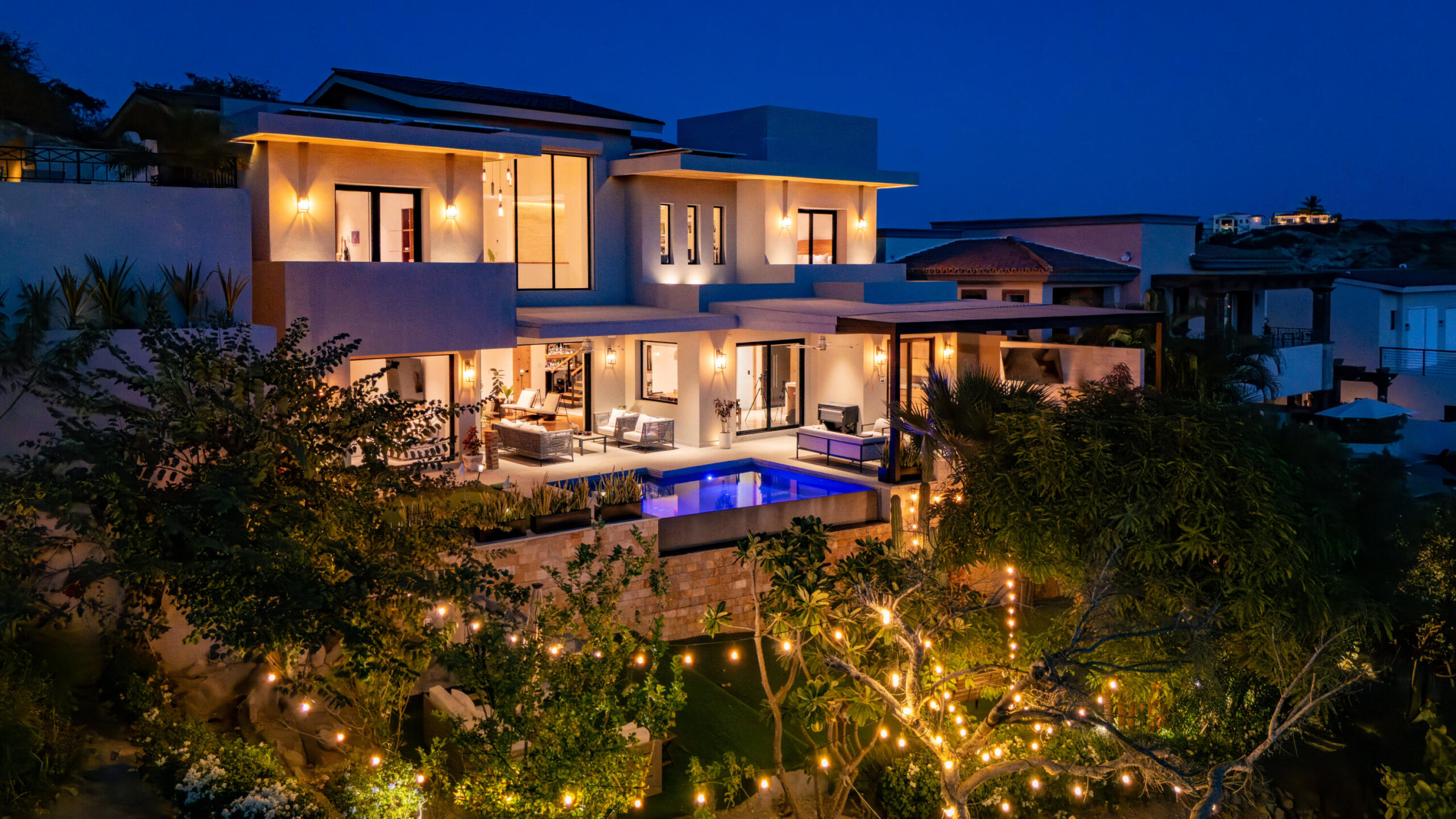 Cabo Luxury La Noria Casa Lau'ren offers contemporary luxury with 4 bedrooms plus a private casita. Overlooking the Jack Nicklaus Signature Golf Course, this elegant home features ocean for sale