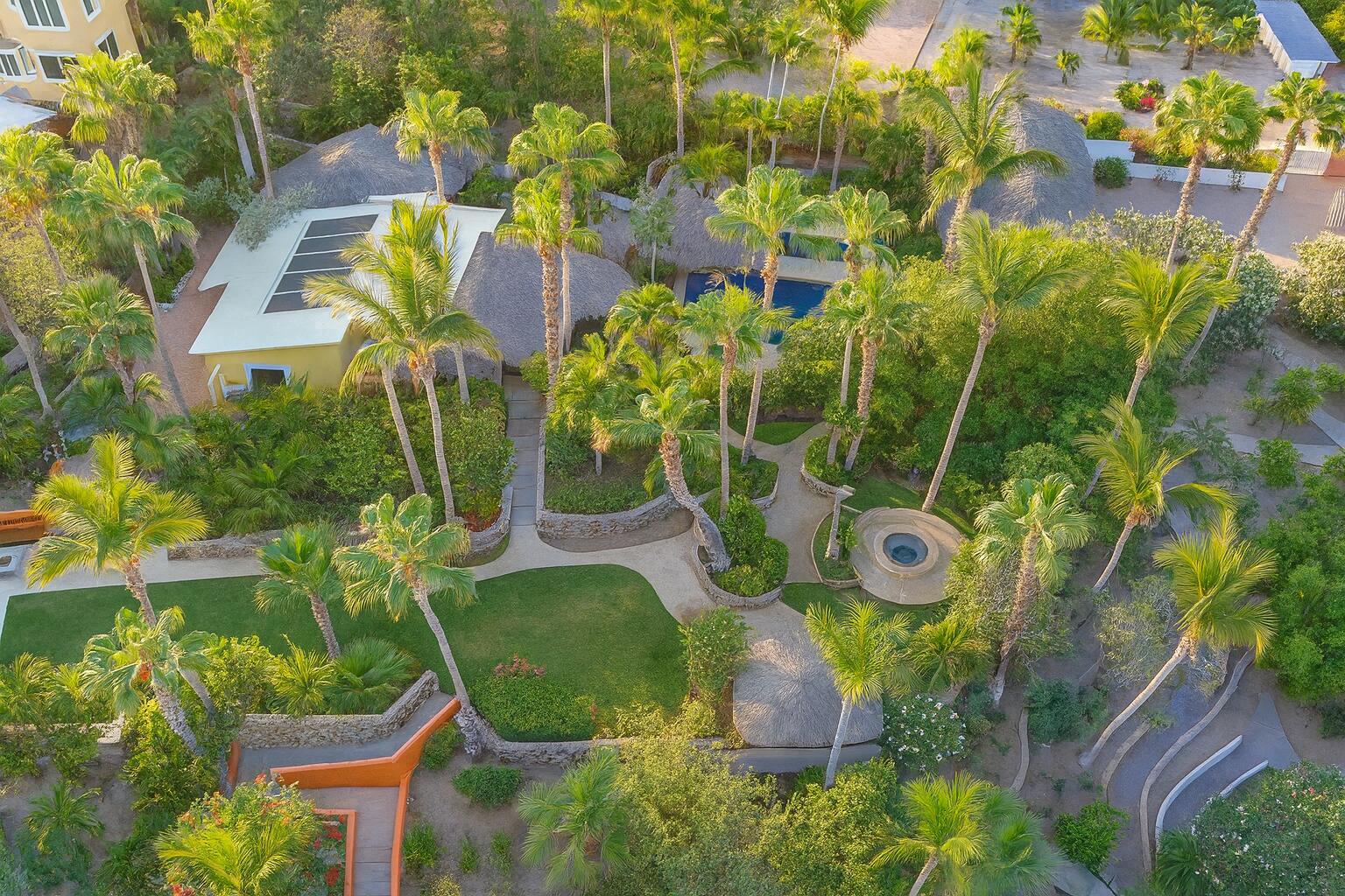 Cabo Luxury Chileno Bay Chileno Point 106 offers a rare opportunity to purchase a pristine turn key estate property in the most desired location at the exclusive Chileno Bay Golf and Beach Club. This one for sale