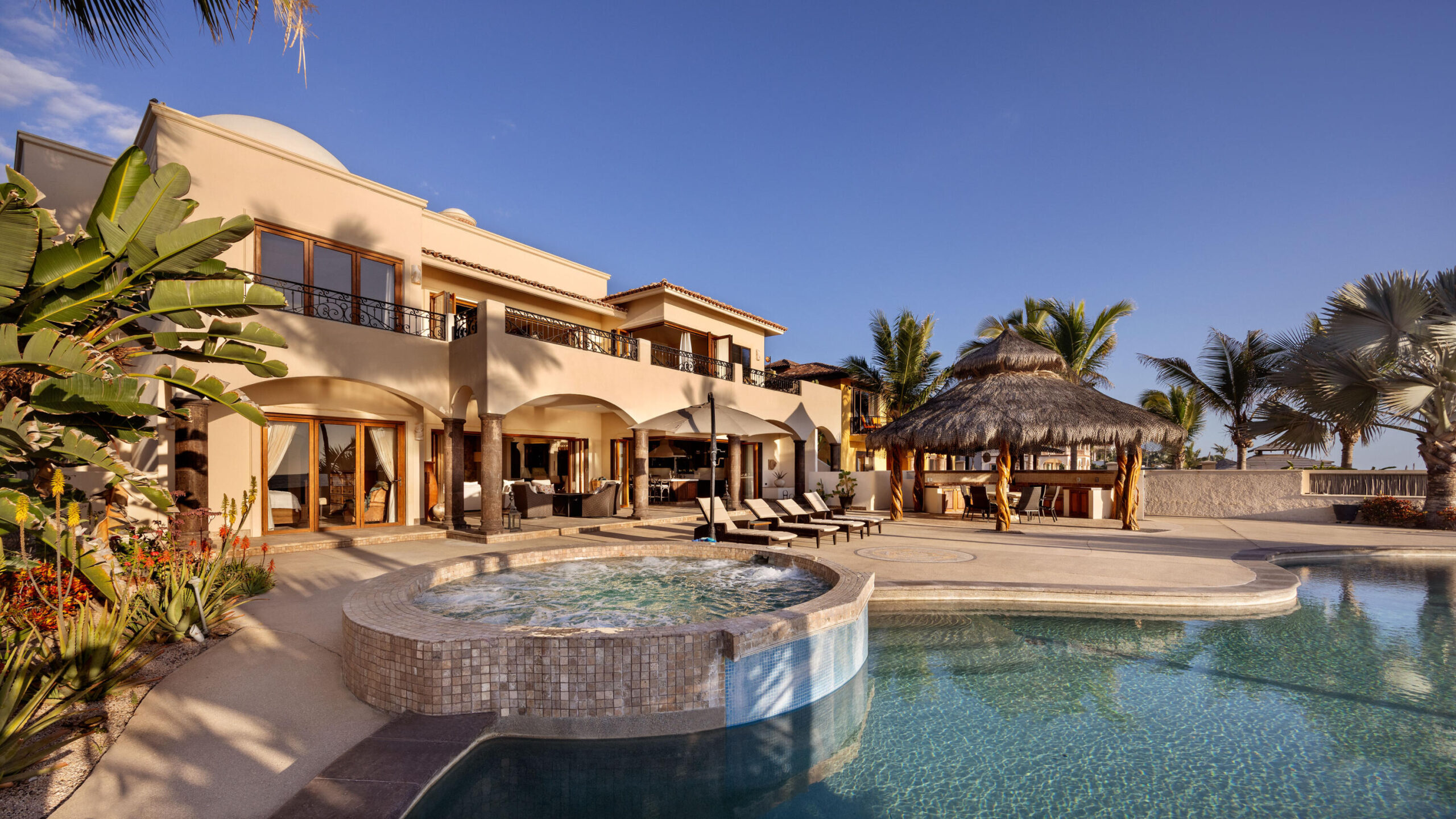 Cabo Luxury Fundadores Experience the pinnacle of coastal living at Casa Bokke, a stunning contemporary estate perched directly on the 4th hole of the Jack Nicklaus Signature Ocean Course. This residence perfectly balances the lush greens of world-class golf with unobstructed, ocean for sale