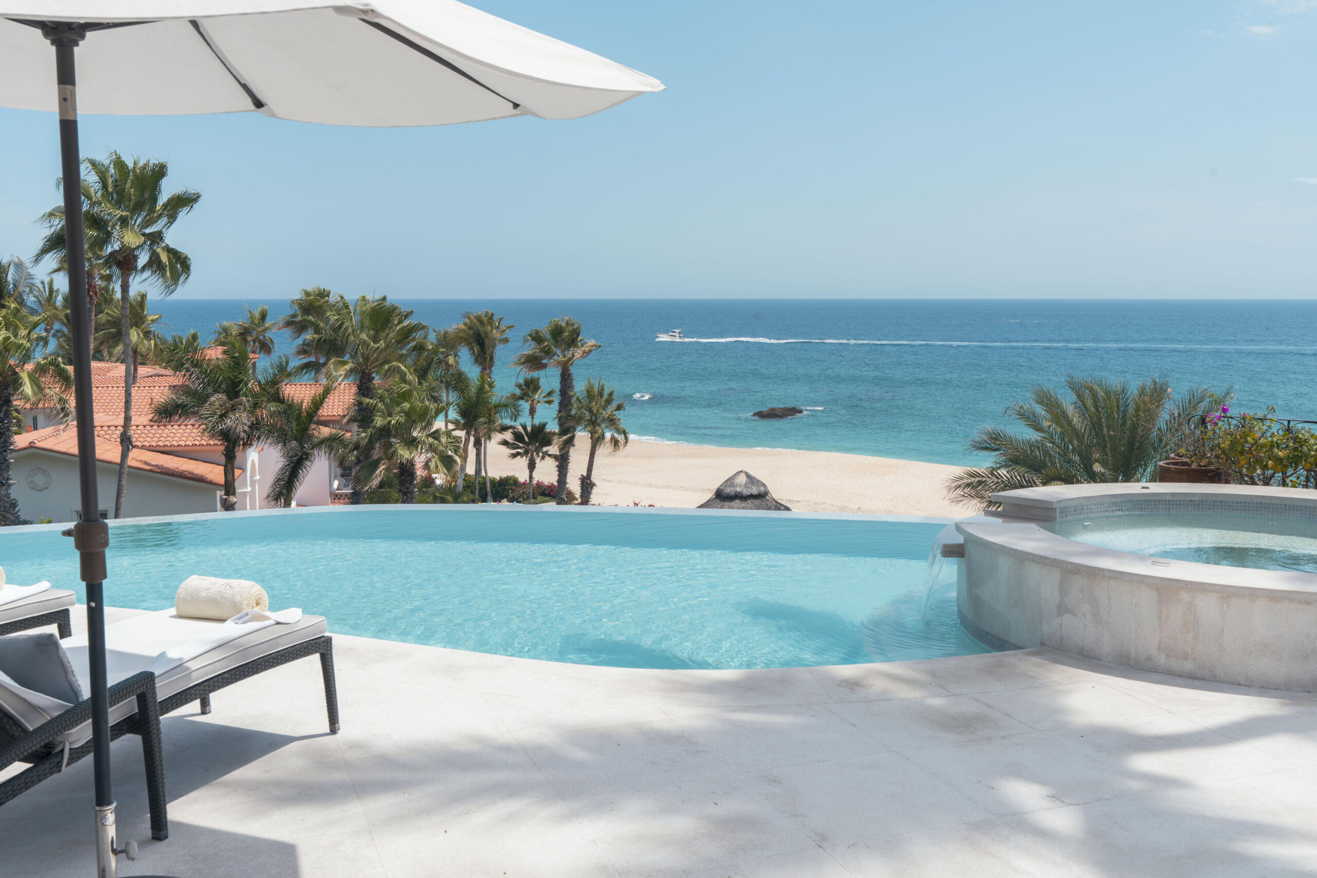 Cabo Luxury Fundadores Villa 171 is a luxurious mostly single-level, six-bedroom home overlooking the Greg Norman Signature golf course and the Sea of Cortez. Five bedrooms open to the pool terrace, while the primary suite features a walk-in closet plus indoor and outdoor showers.The villa offers a chef's kitchen with ocean for sale