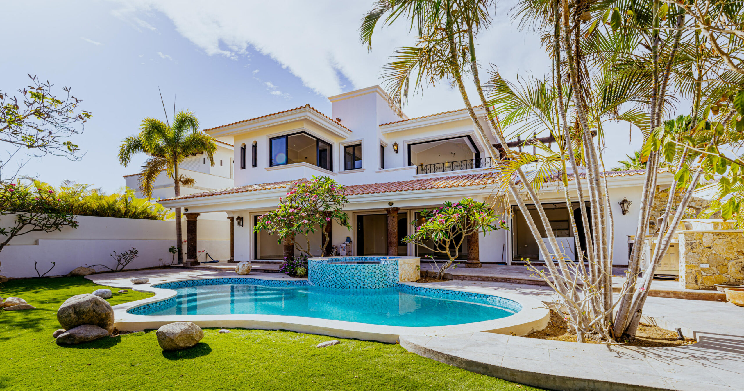 Cabo Luxury Palmilla Estates Recently reimagined with a refined, modern sensibility, this 4-bedroom, 4.5-bath residence plus newly-built guest casita and offers an effortless blend of comfort and design. Framed by sweeping for sale